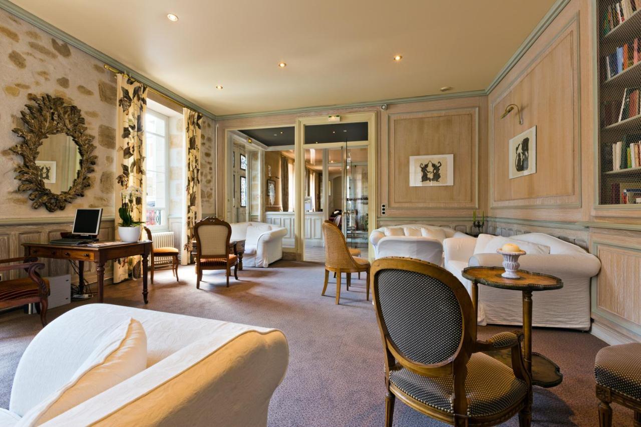 Hotel Hob Montespan Talleyrand Bourbon-lʼArchambault Exterior foto